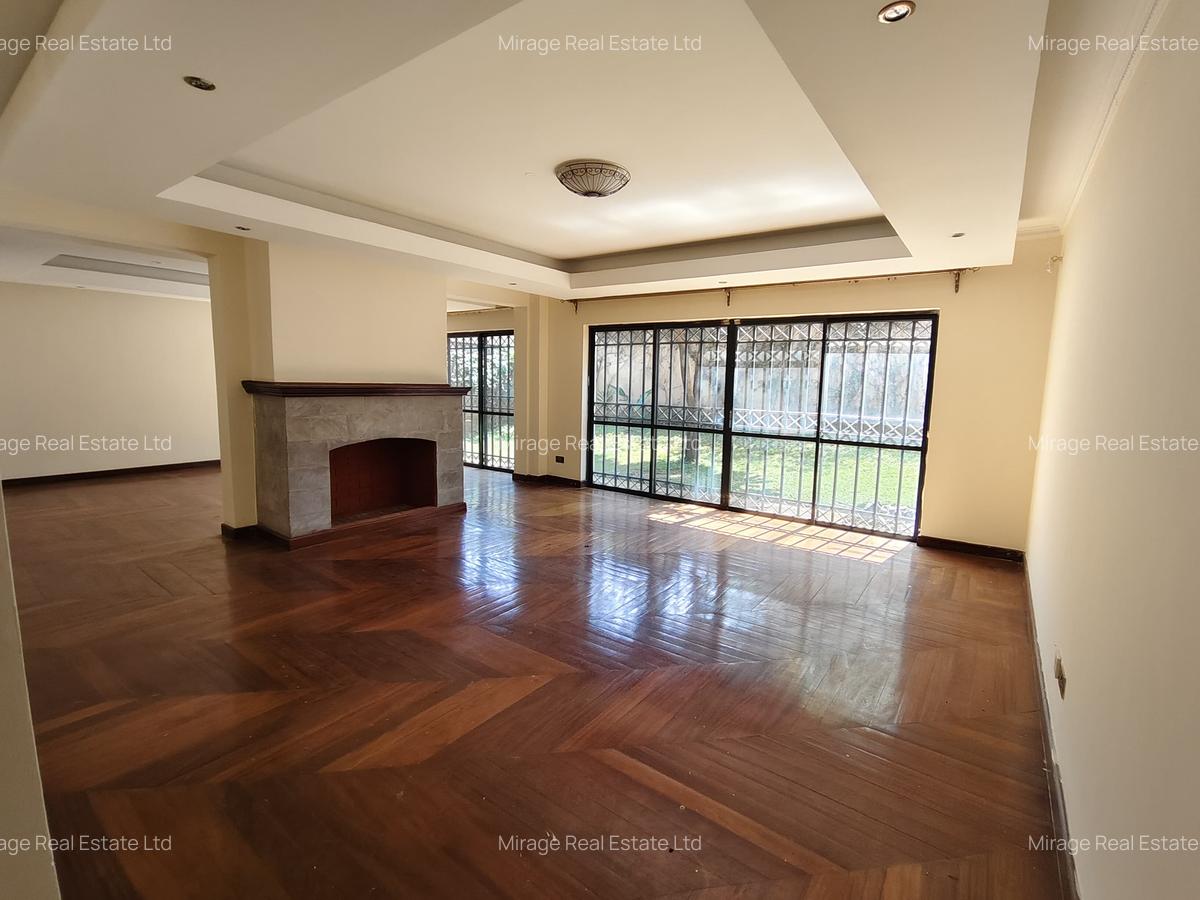 5 Bed Townhouse with En Suite in Lavington - 5