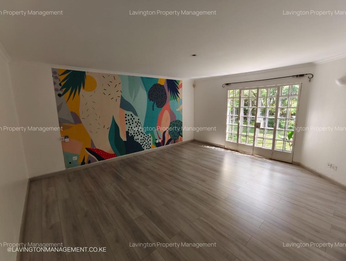 4 Bed House with En Suite at Lavington Green - 16