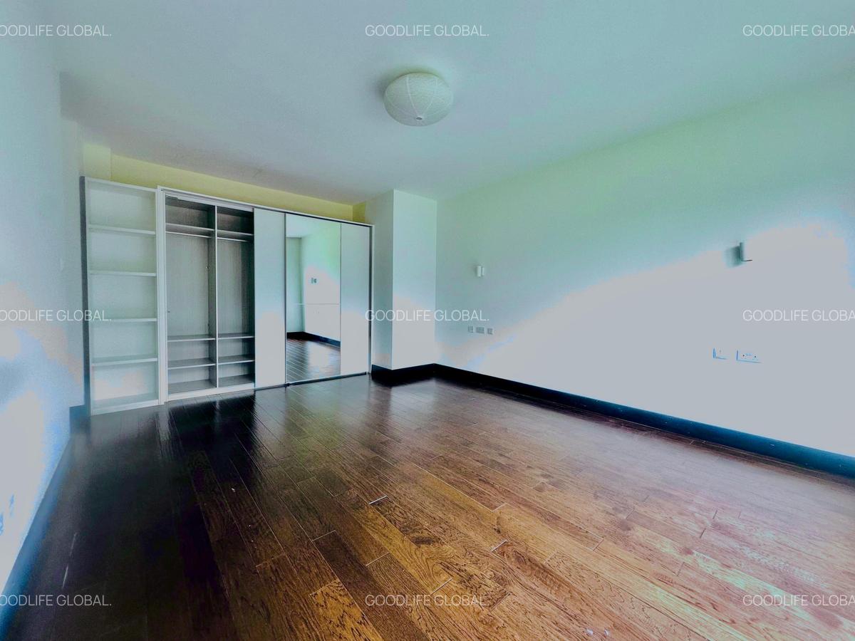 4 Bed Apartment with En Suite at General Mathenge - 20