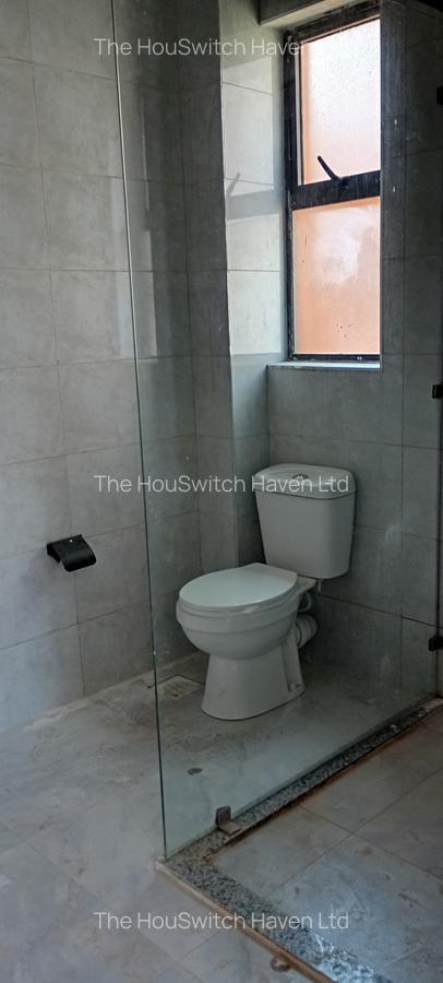 2 Bed Apartment with En Suite at Brookside - 5