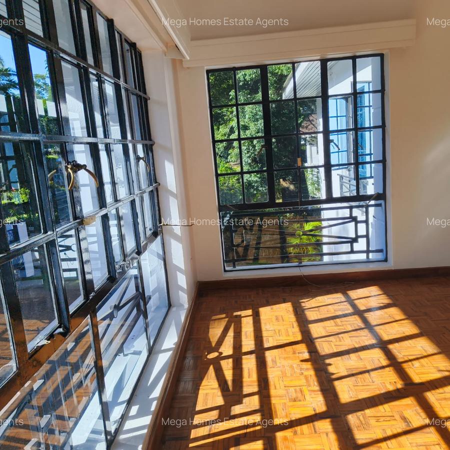 5 Bed House with En Suite in Gigiri - 3