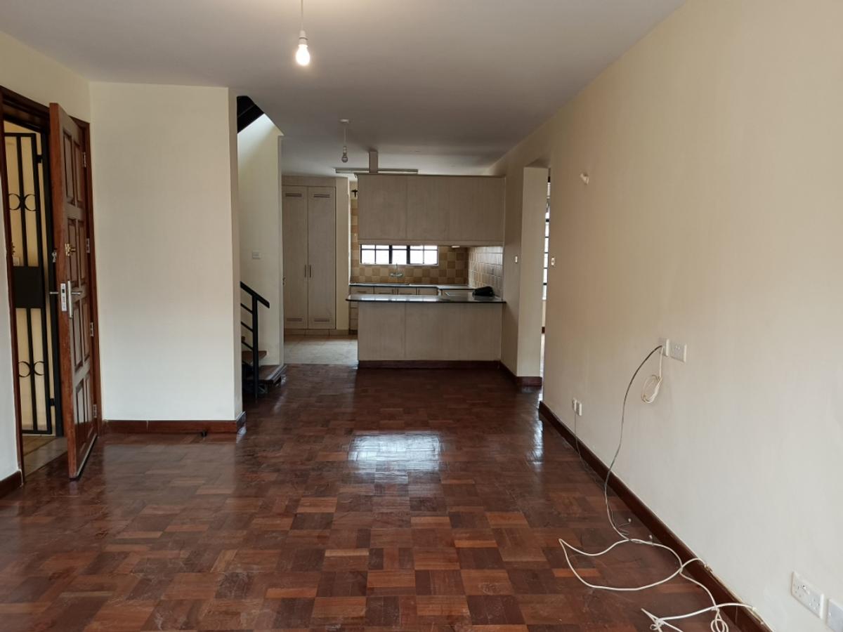 3 Bed Apartment with En Suite at Riverside Drive - 4