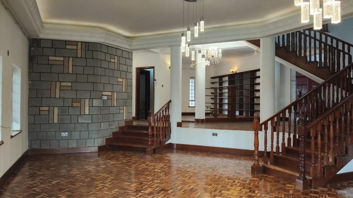 5 Bed House with En Suite in Runda - 6