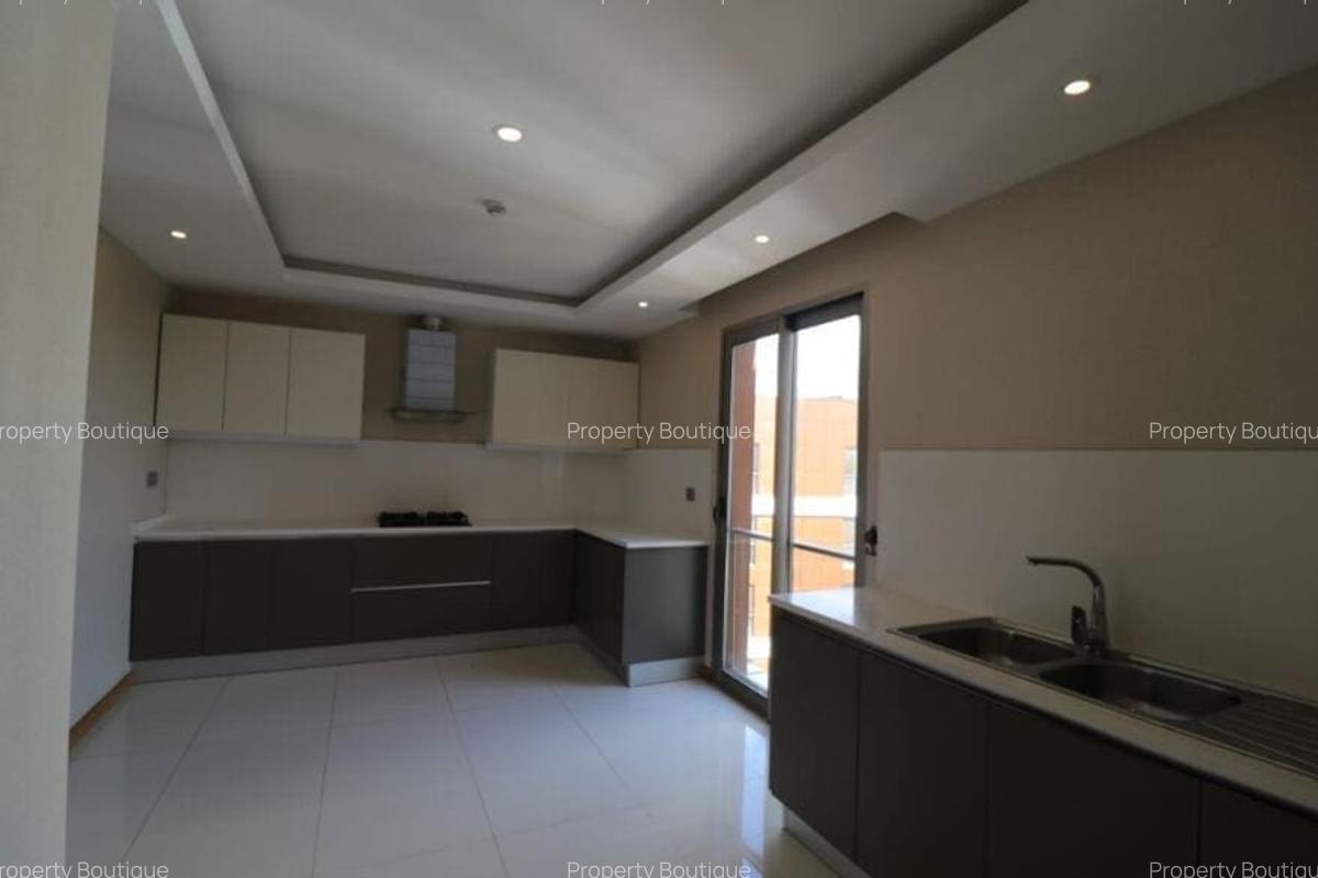 5 Bed Apartment with Swimming Pool in Kileleshwa - 17