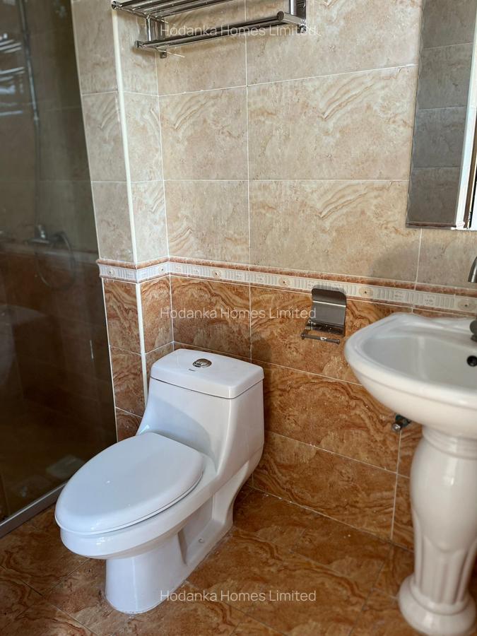 Serviced 2 Bed Apartment with En Suite in Kilimani - 3