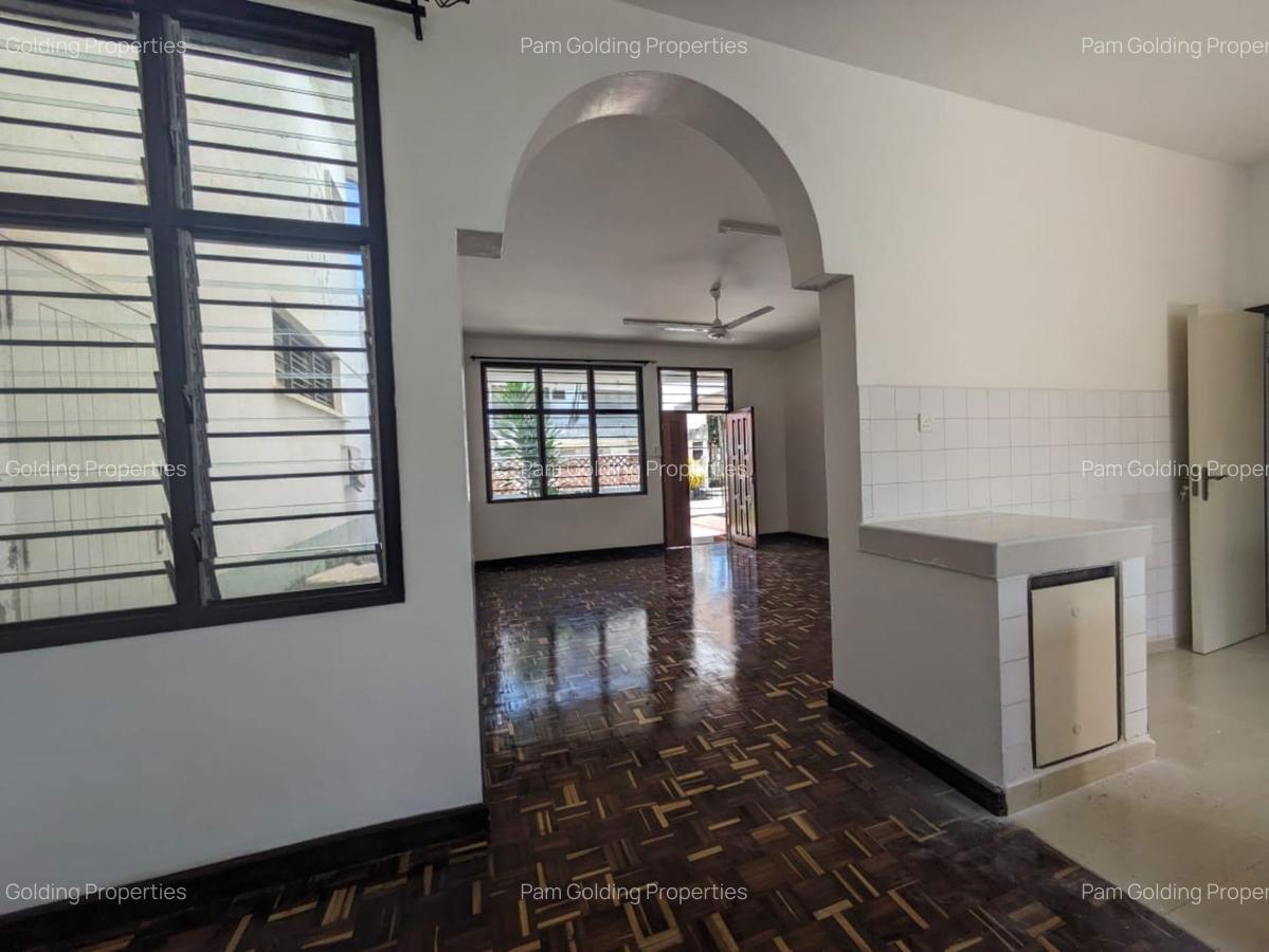 4 Bed Townhouse in Nyali Area - 3