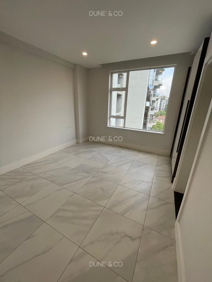 2 Bed Apartment with En Suite in Westlands Area - 12