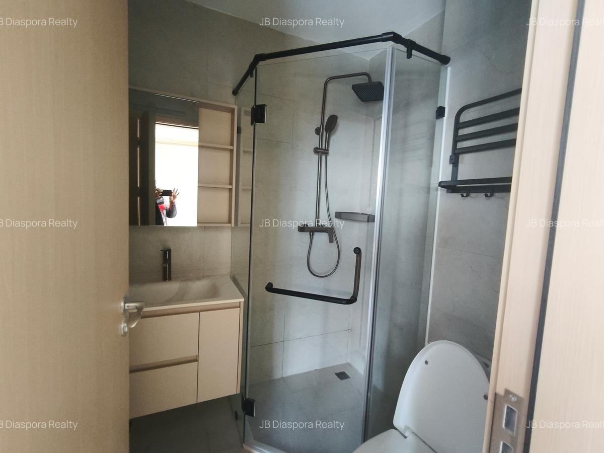 2 Bed Apartment with En Suite at Riverside Drive - 8