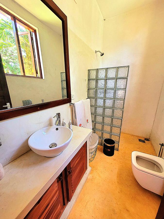 5 Bed Villa with En Suite in Diani - 3