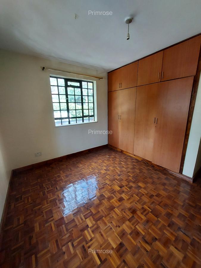 Studio Apartment with Swimming Pool in Kilimani - 3