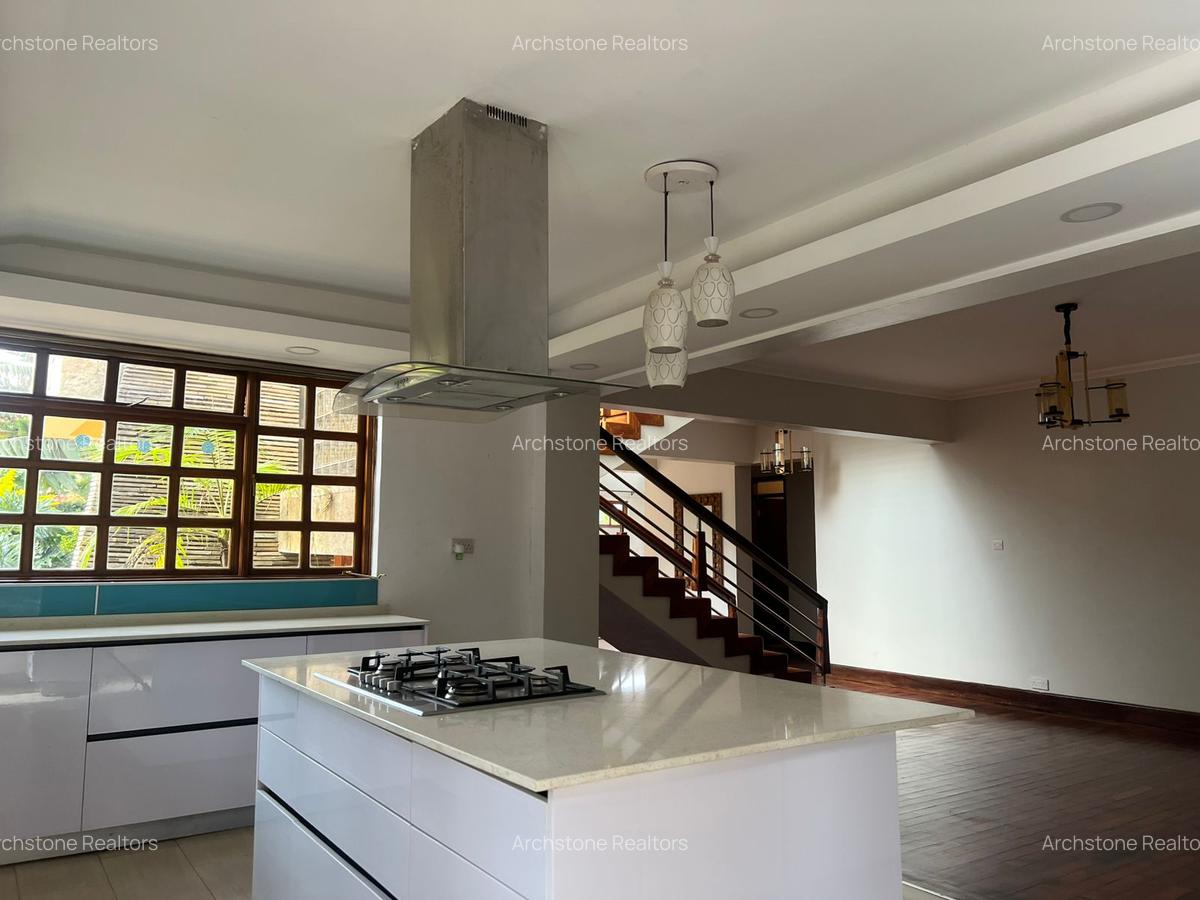 4 Bed House with En Suite in Runda - 6