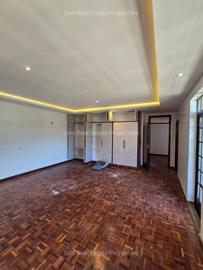 4 Bed Townhouse with En Suite in Lavington - 10