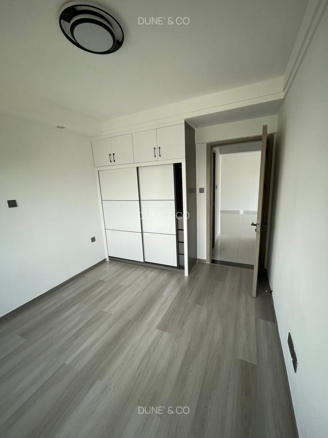 Serviced 2 Bed Apartment with En Suite in Westlands Area - 14