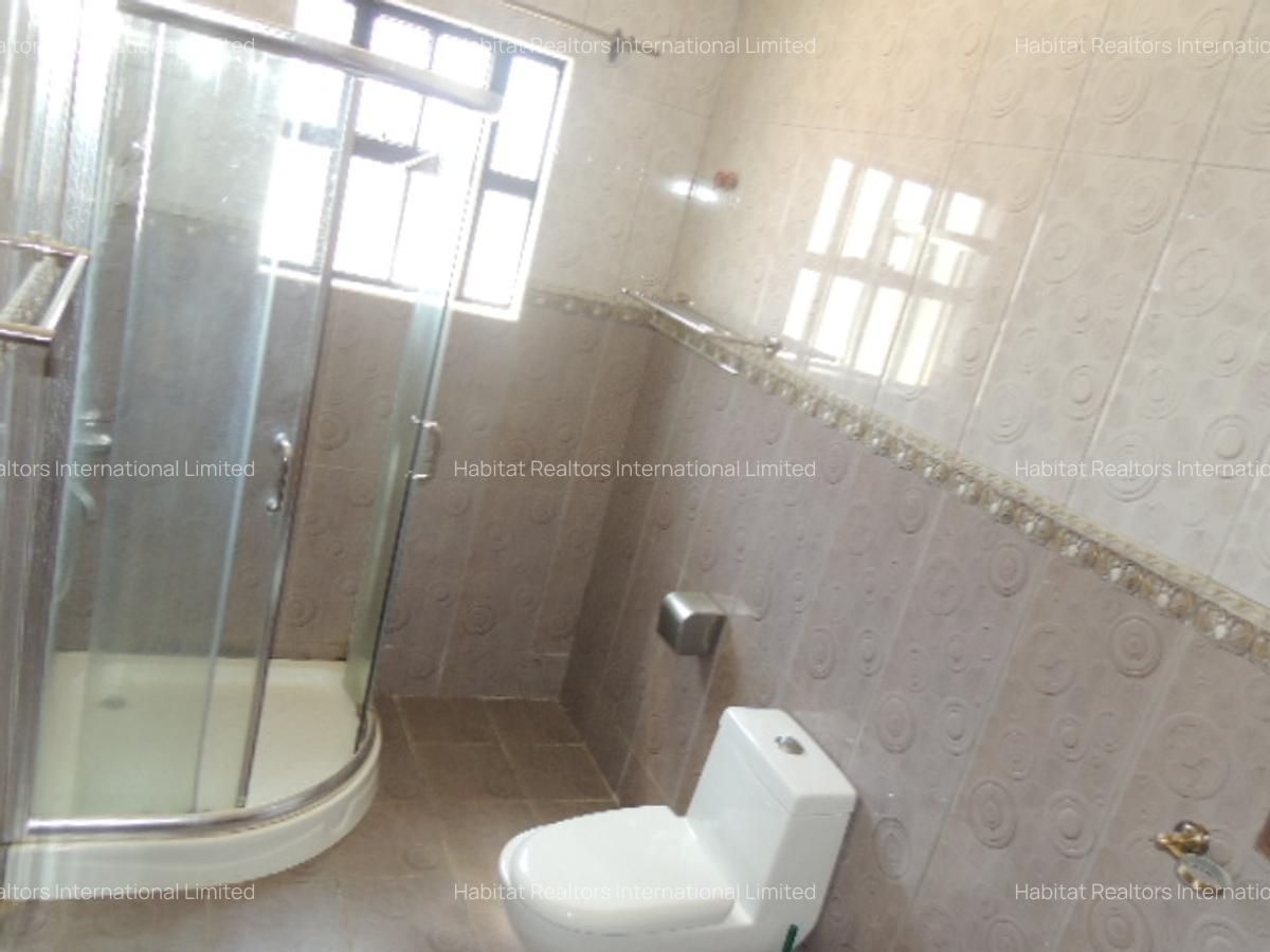 4 Bed Townhouse with En Suite at Chuna - 9