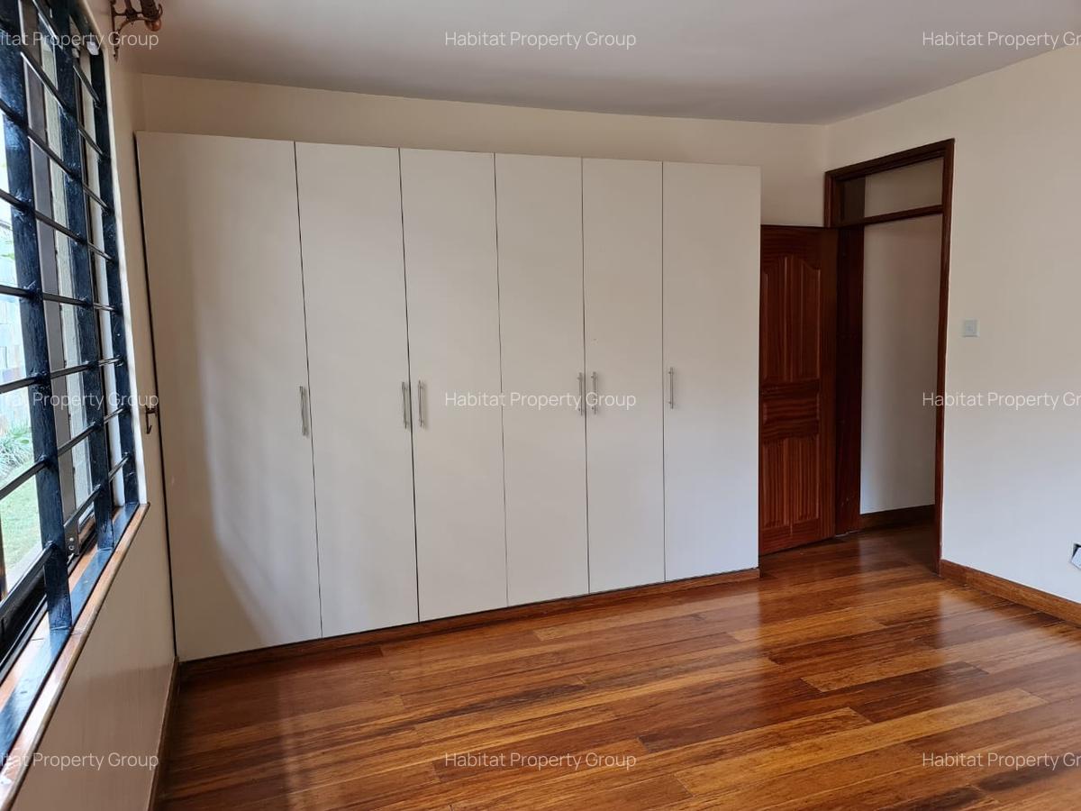 5 Bed Townhouse with En Suite at Convent Road - 13