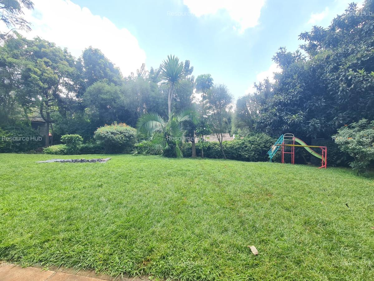 4 Bed House with En Suite at Loresho - 2