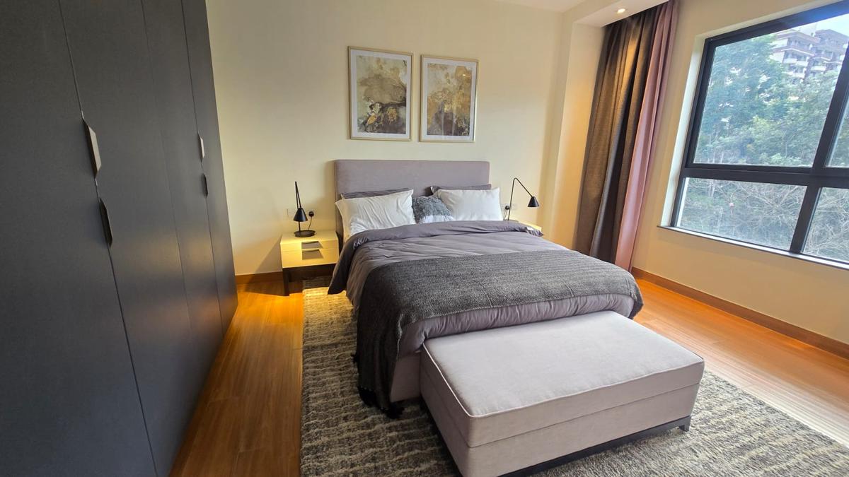 3 Bed Apartment with En Suite in Riverside - 17