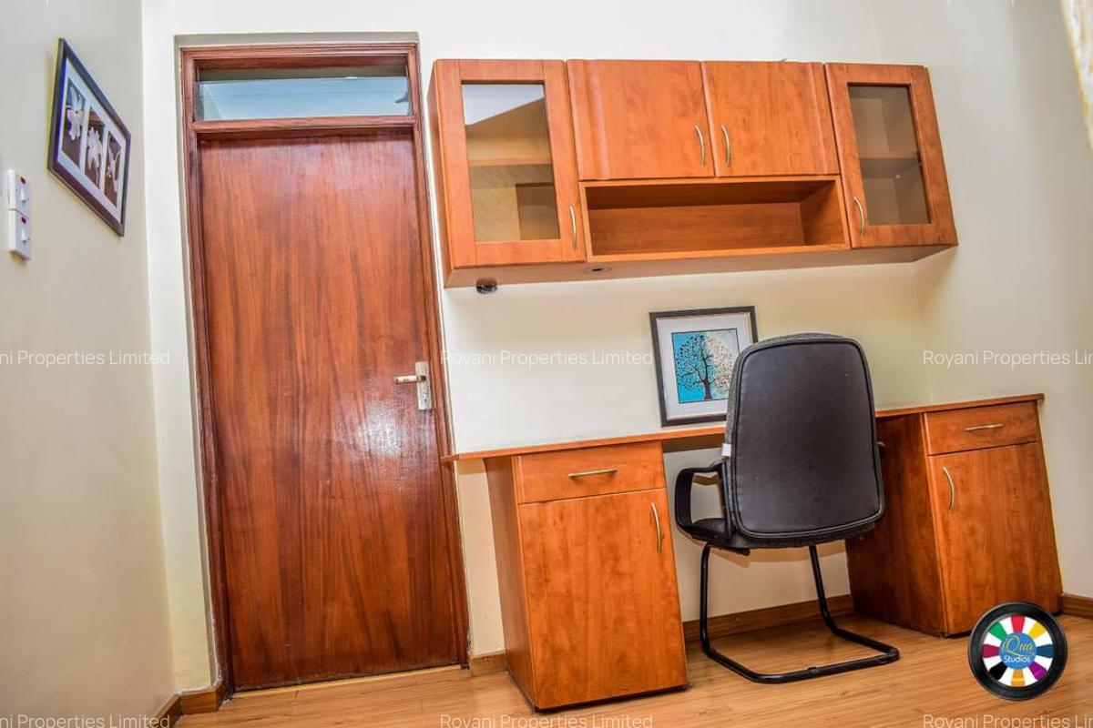 Furnished 4 Bed Apartment with En Suite in Riverside - 15