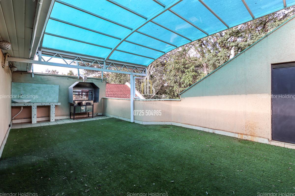 5 Bed Townhouse with En Suite in Lavington - 16