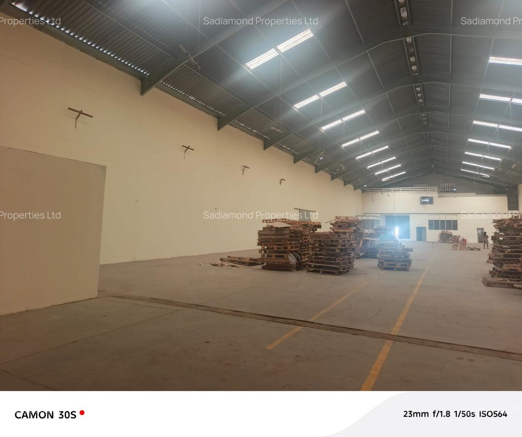 15,000 ft² Warehouse with Parking at Enterprise Road - 7