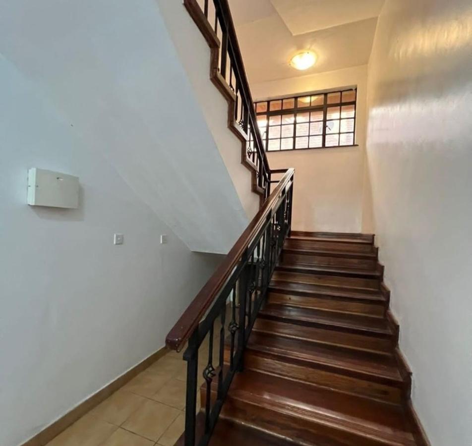 5 Bed Townhouse with En Suite at Off Othaya Road - 4