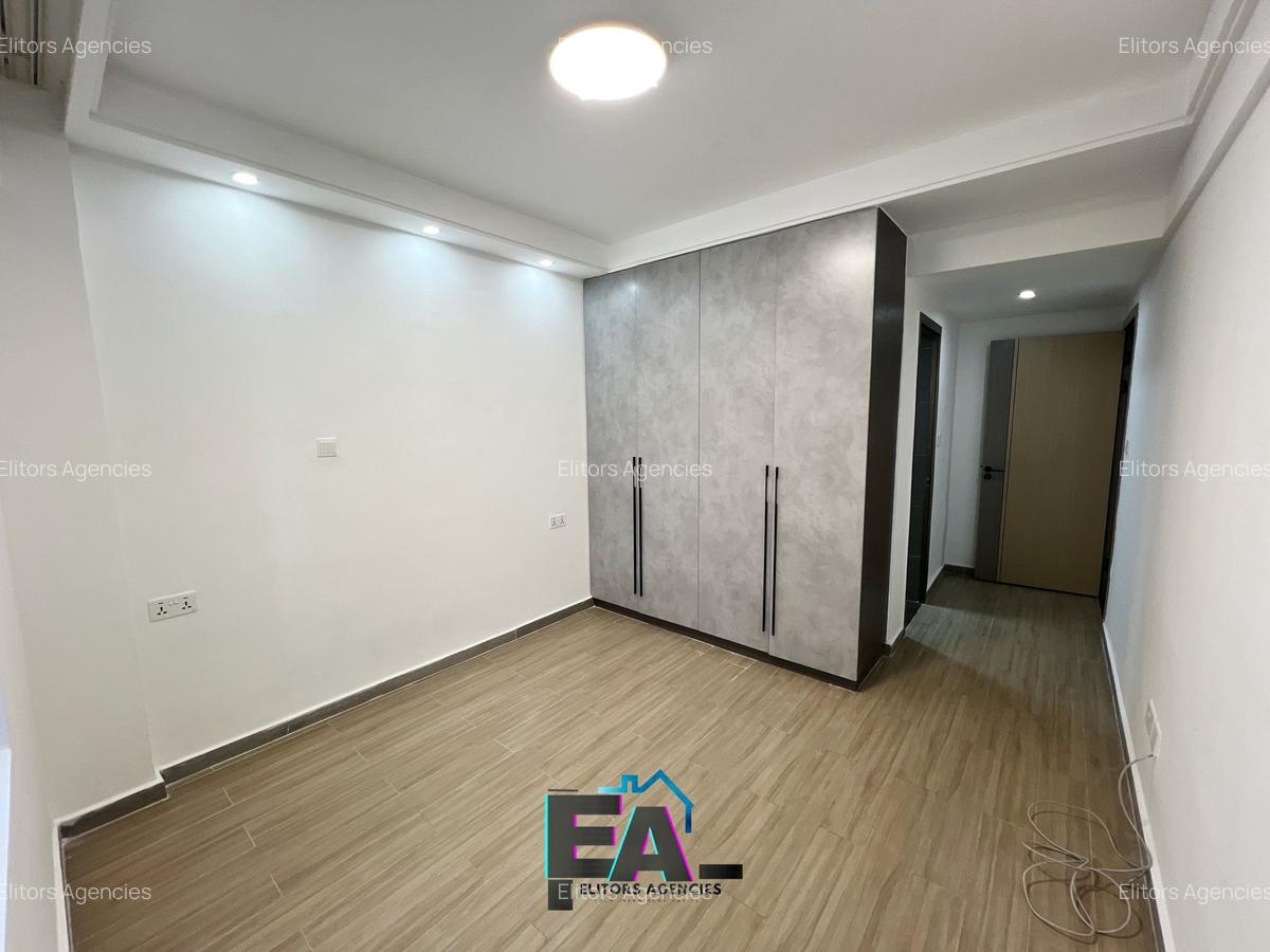 3 Bed Apartment with En Suite at Riverside Drive - 11