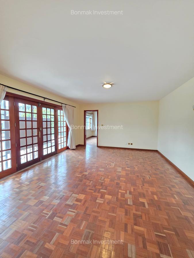 5 Bed House with En Suite at Old Runda. - 7