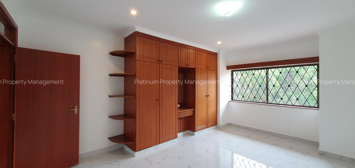 3 Bed Apartment with En Suite in General Mathenge - 12