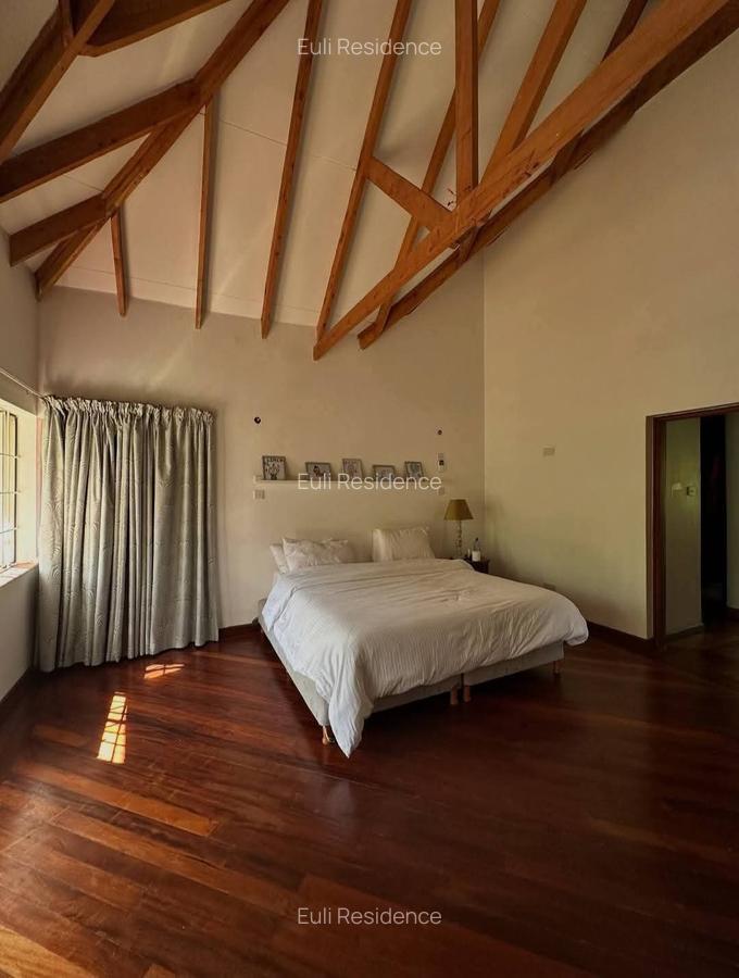 5 Bed Townhouse with En Suite at Rosslyn Rd - 4