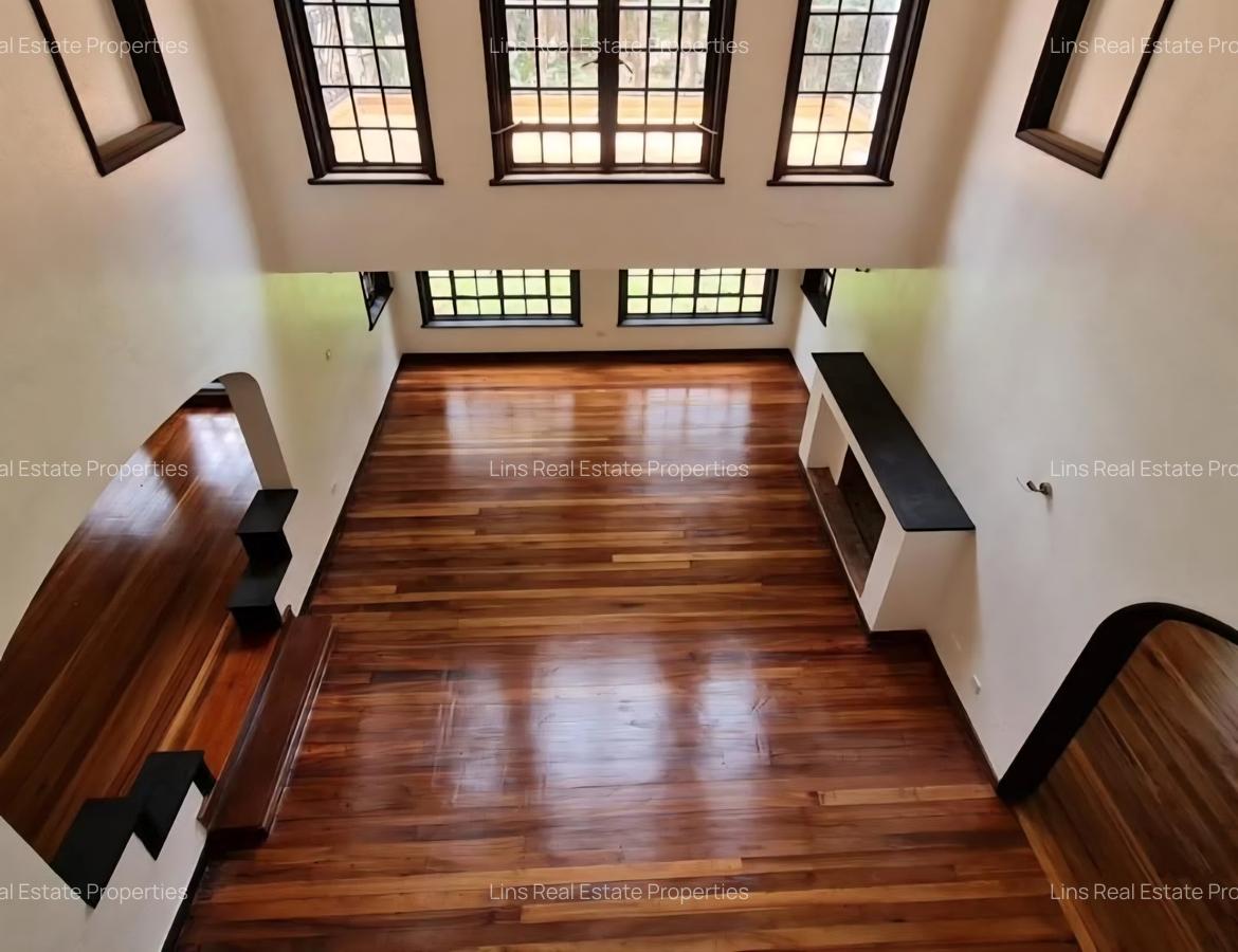 4 Bed Townhouse with En Suite in Riverside - 5