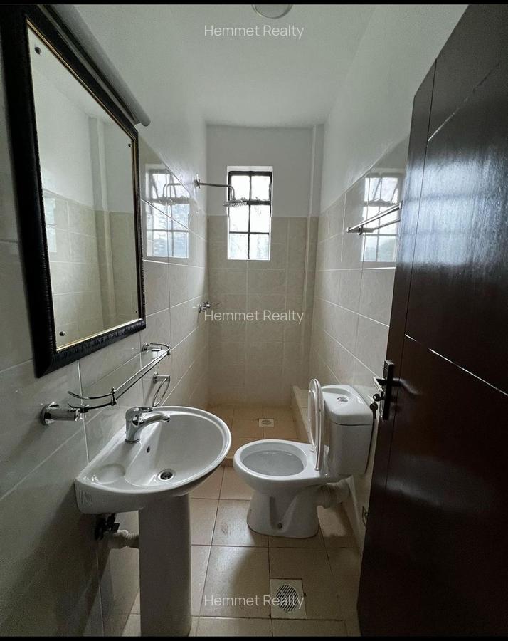 5 Bed Townhouse with En Suite in Kitisuru - 9