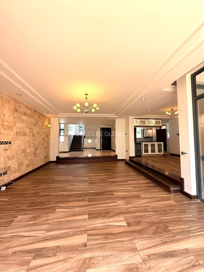 5 Bed Villa with En Suite at Lavington - 4