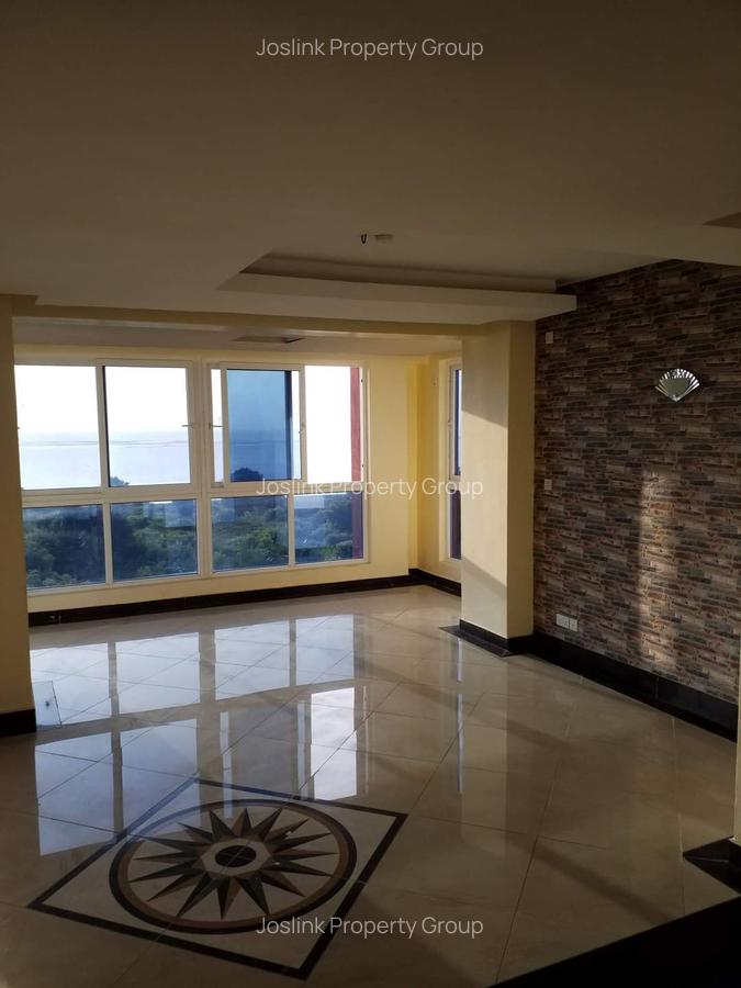 Serviced 4 Bed Apartment with En Suite in Nyali Area - 15