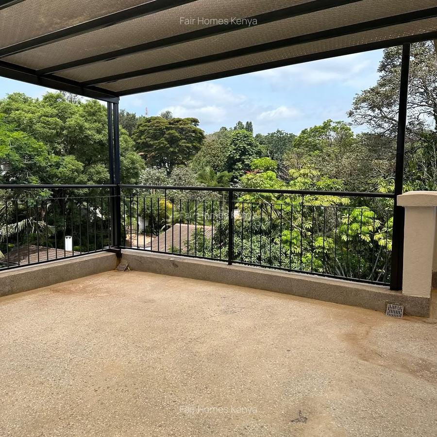 5 Bed Townhouse with En Suite at Manyani East - 17