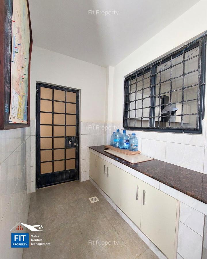 3 Bed Apartment with En Suite at City Park - 3