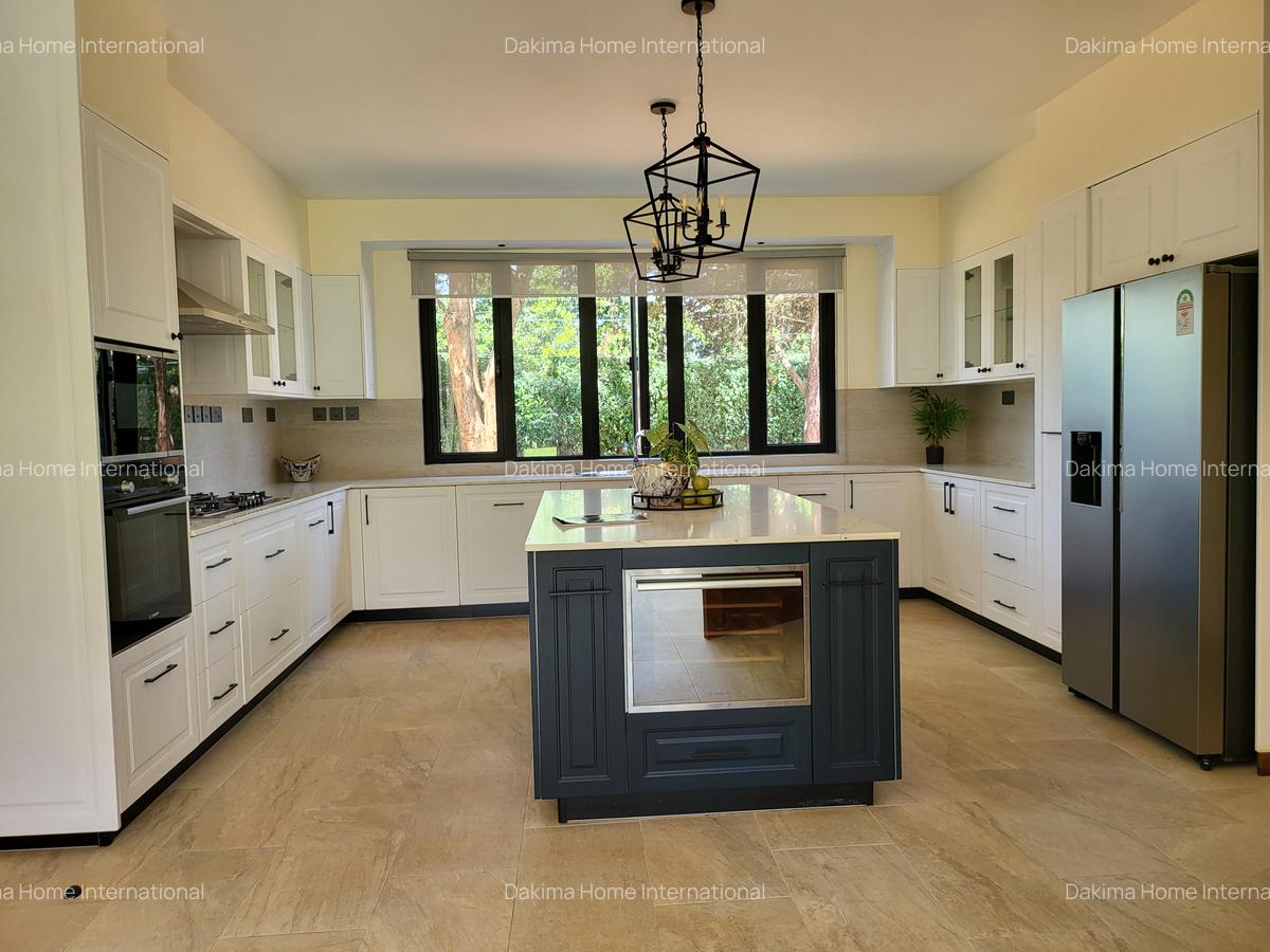 5 Bed House with En Suite in Runda - 7