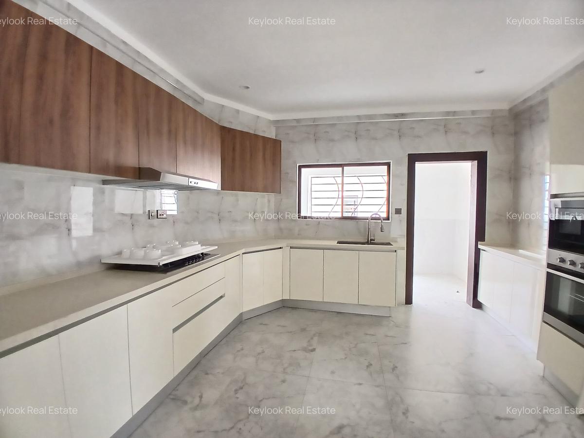 Furnished 3 Bed Apartment with En Suite at Kileleshwa - 10