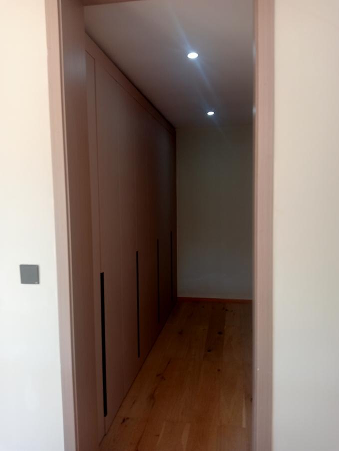 6 Bed House with En Suite at Nyari - 11