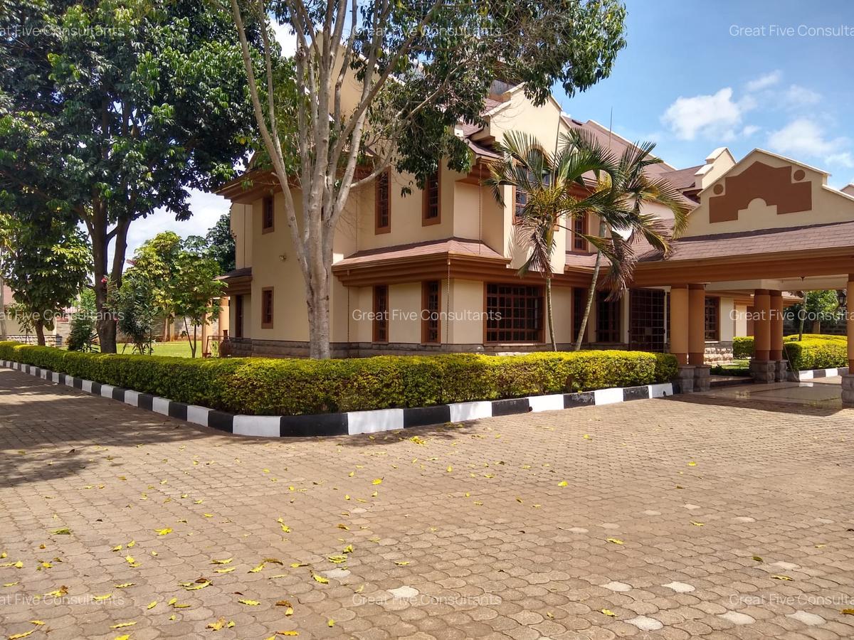 5 Bed Villa with En Suite in Runda - 2