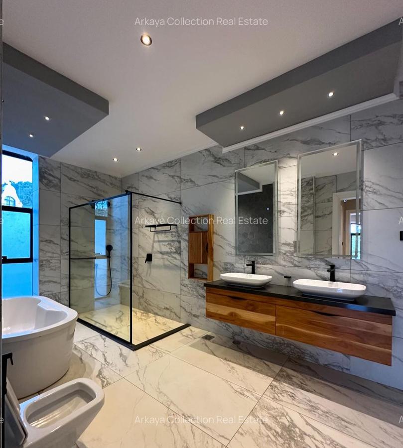 5 Bed Townhouse with En Suite in Loresho - 5