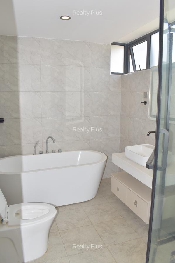 3 Bed Apartment with En Suite at N - 6