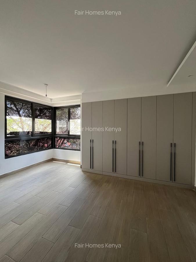 3 Bed Apartment with En Suite at Riverside Drive - 8