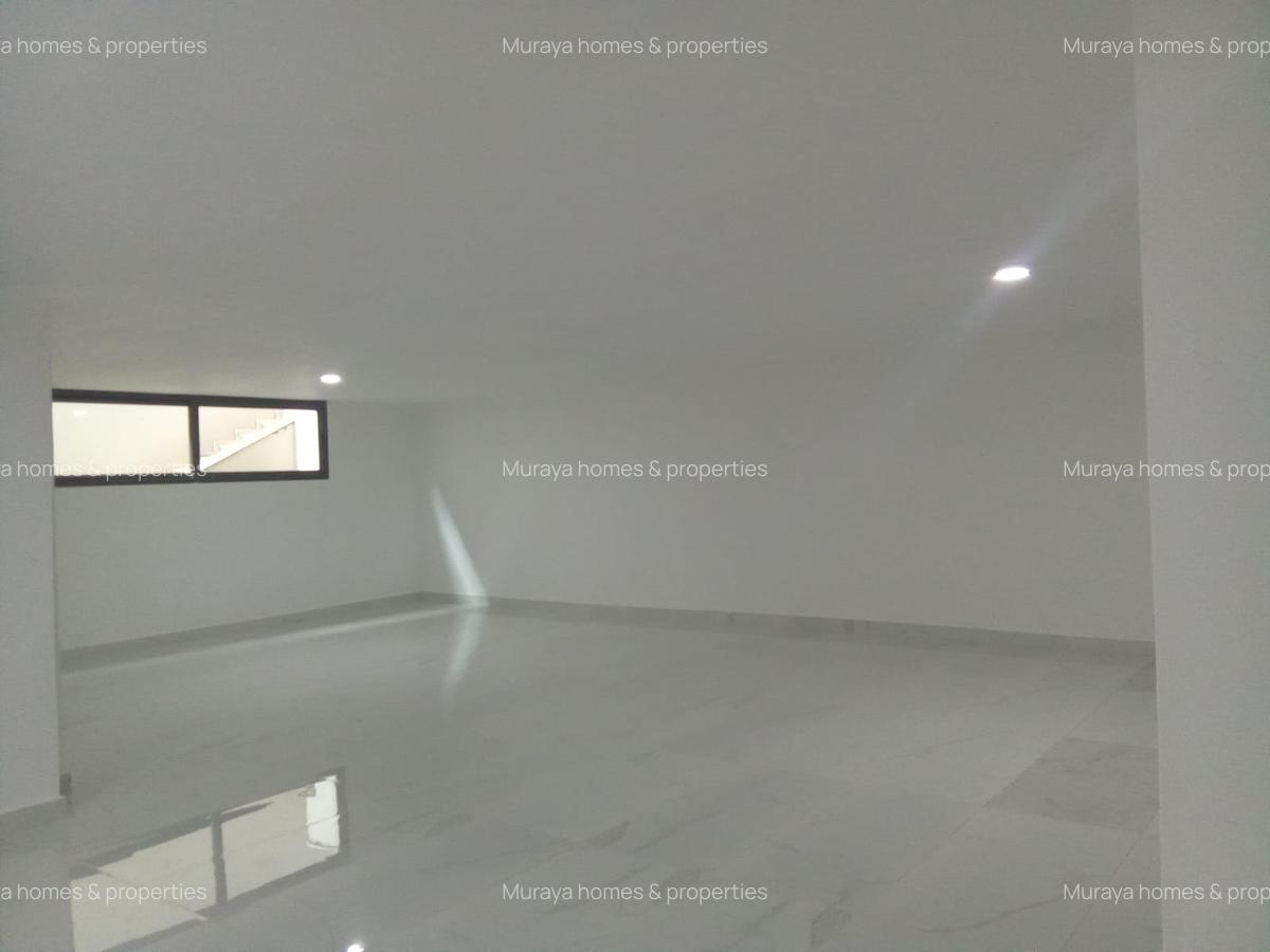 5 Bed Villa with En Suite at Lavington - 10