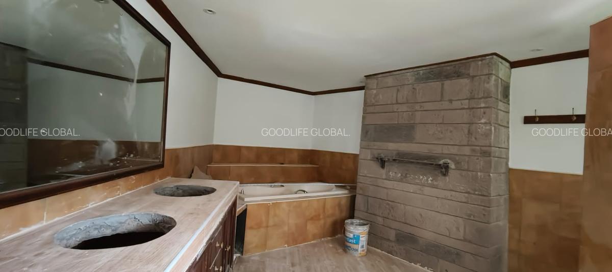 6 Bed House with En Suite at Kitisuru - 14