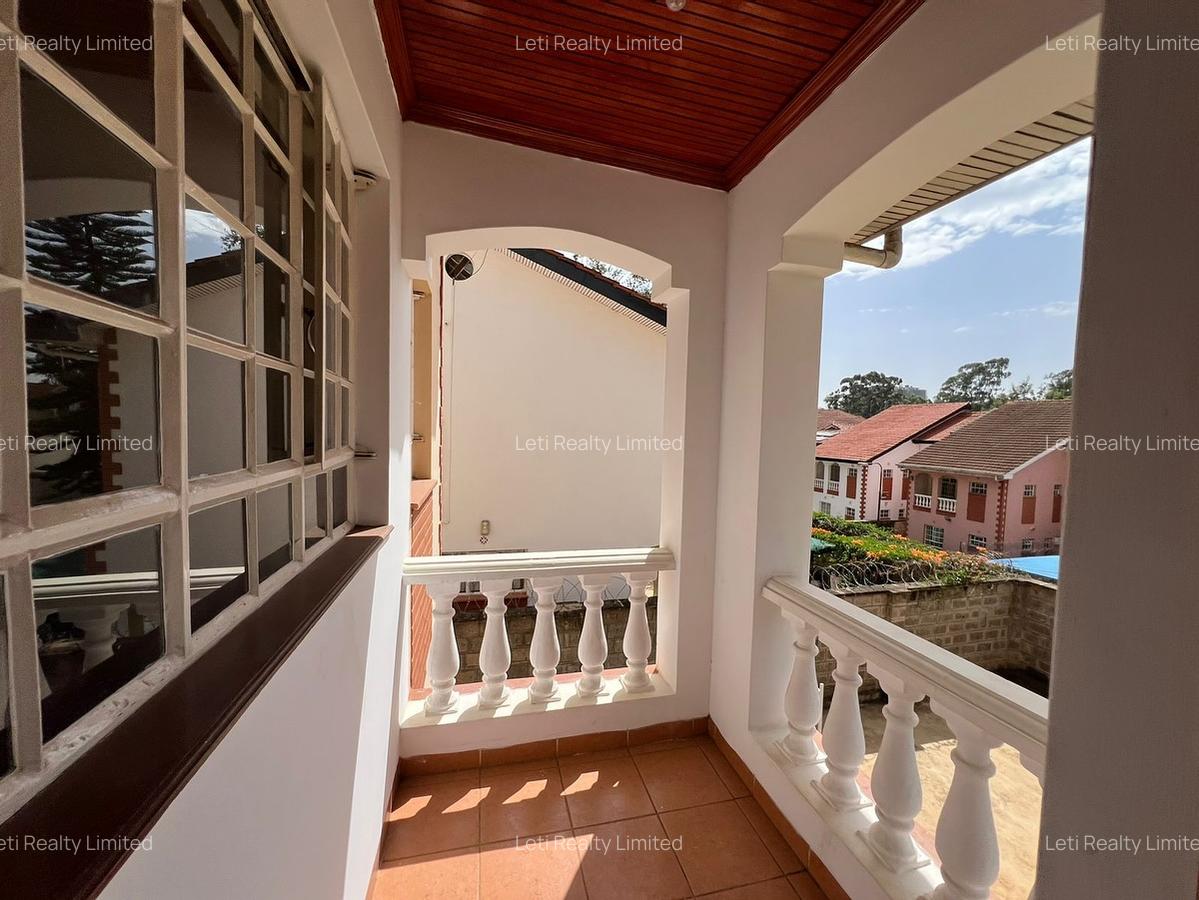 4 Bed Townhouse with En Suite in Lavington - 1