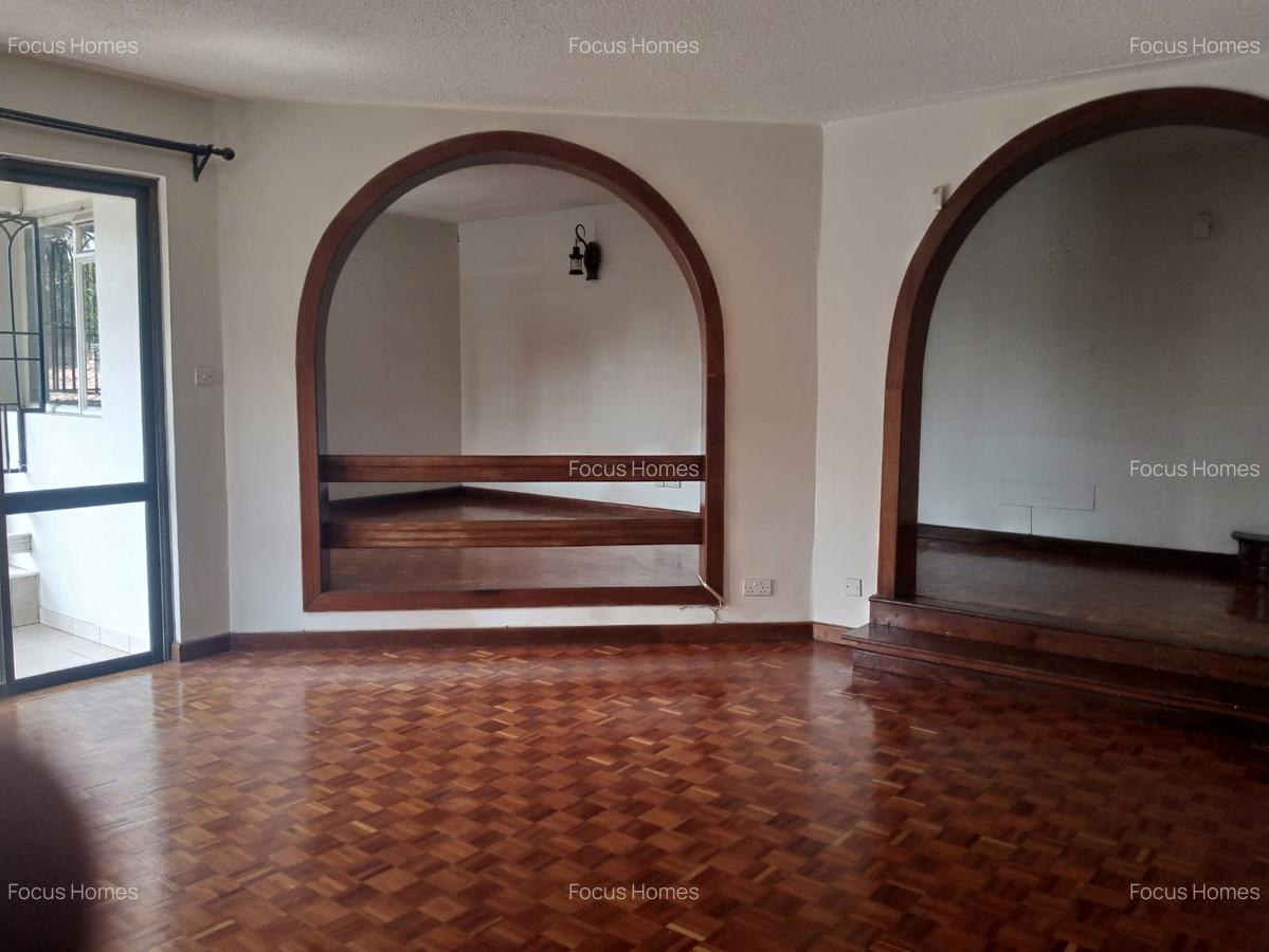 4 Bed Townhouse with En Suite in Lavington - 6