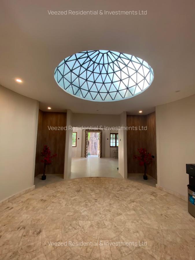 3 Bed Villa with En Suite in Bofa - 16