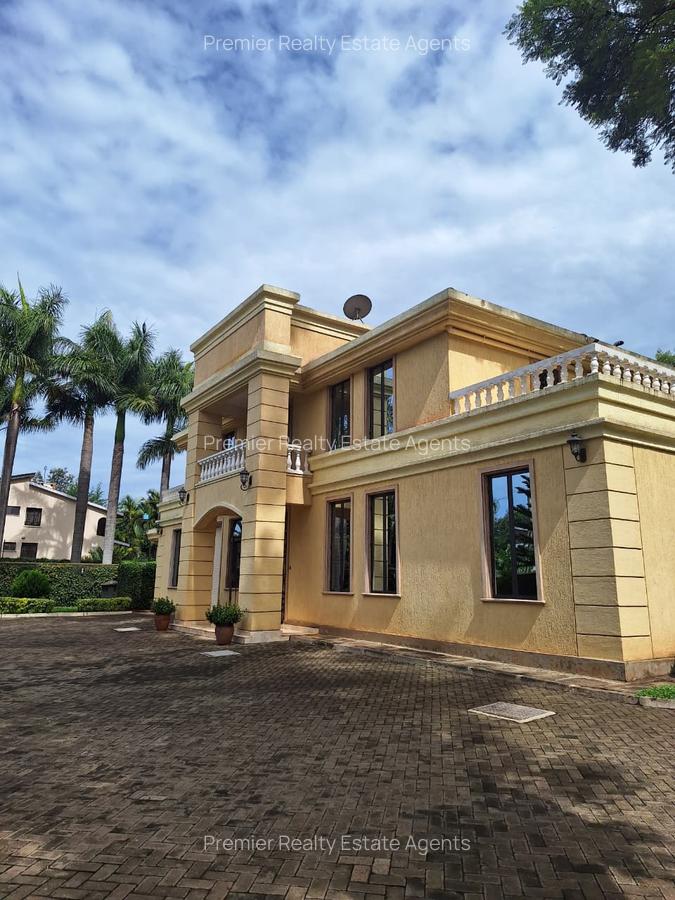 5 Bed Villa with En Suite at Runda - 1