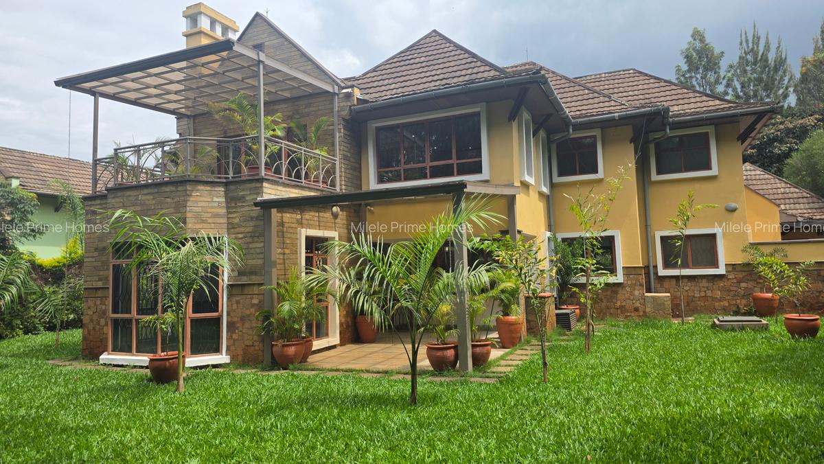 5 Bed Villa with En Suite in Runda - 11