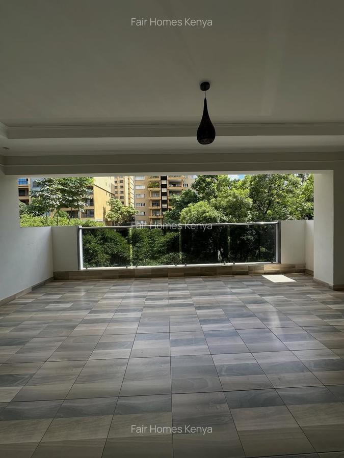 3 Bed Apartment with En Suite at Riverside Drive - 2